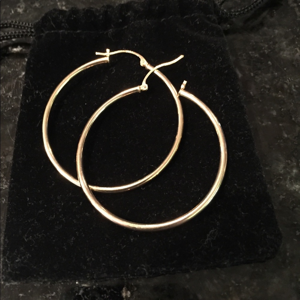 14K Gold Hoop Earrings.  Approximately 1 1/2”.